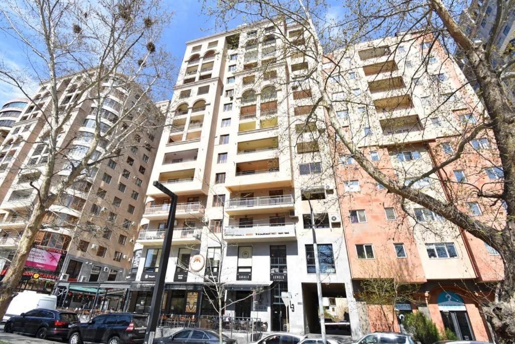 Апартаменты 74/3New Building In The Center Of The Capital Ереван Экстерьер фото